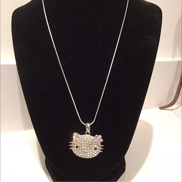 🔴HELLO KITTY CRYSTAL SILVER NECKLACE🔴🔴 - Picture 8 of 9